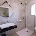 Гостьовий будинок Iris 4*