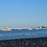 Iris Гостьовий будинок