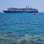 Гостьовий будинок Iris 4*