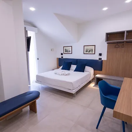 Iris 4*