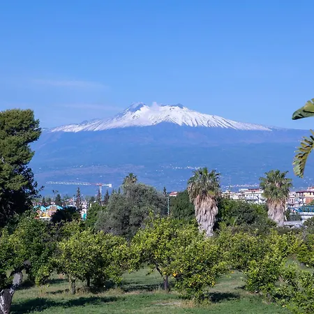 Konukevi Iris Giardini Naxos